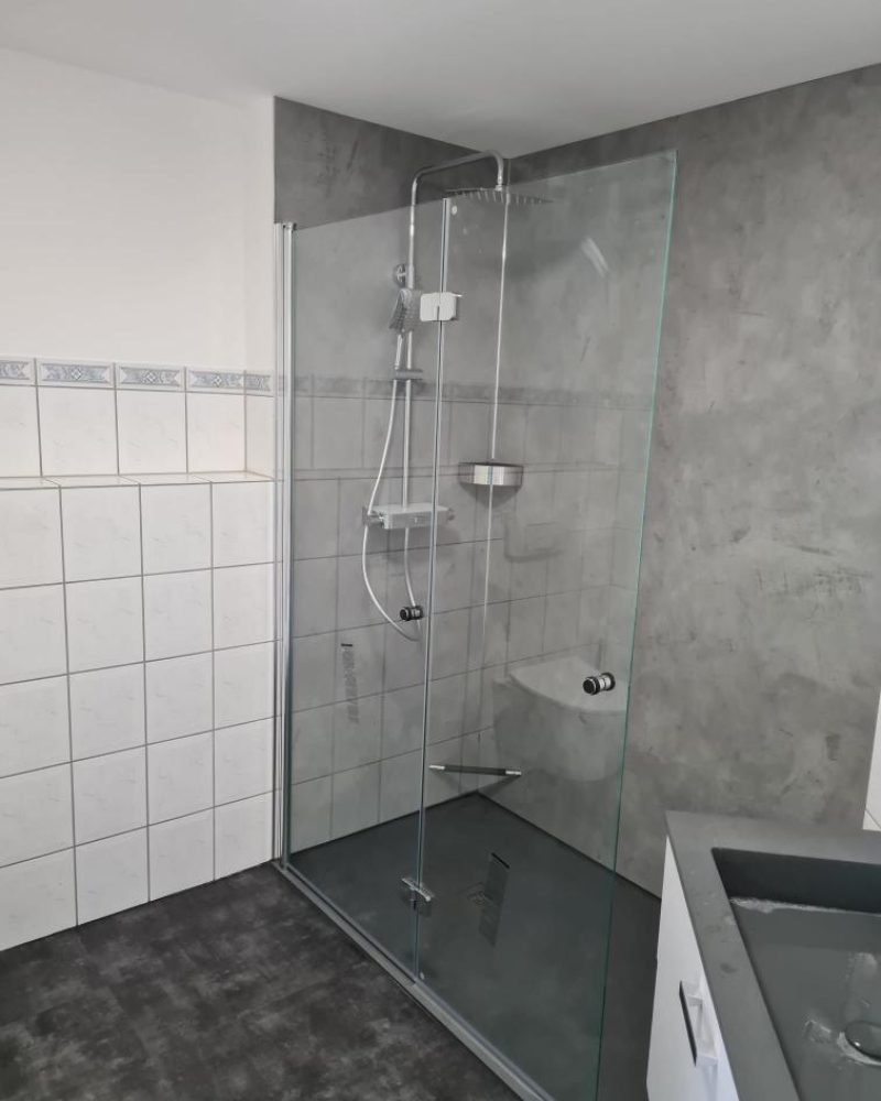 Teilbadsanierung mit Dusche statt Badewanne und Vinylboden im Raum Moers 6