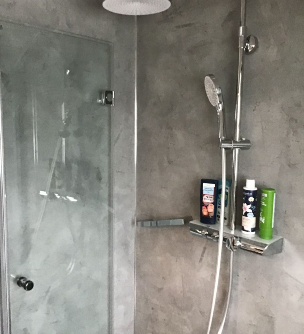 Teilbadsanierung mit einer großen Dusche im Raum Mülheim 1
